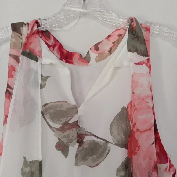 Chiffon Halter Dress - Picture 2 of 8